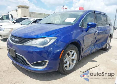2019 Chrysler Pacifica Touring Plus z USA, uszkodzony, nr VIN 2C4RC1FG4KR706308